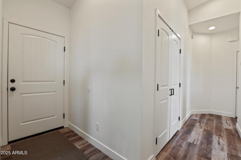 Door to garage/ Pantry