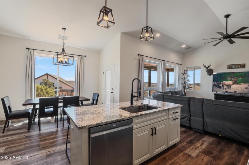 Kitchen/Dining/Great room