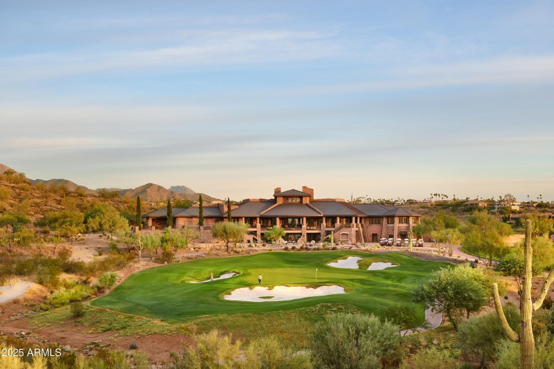 18thclubhouse2020web copy