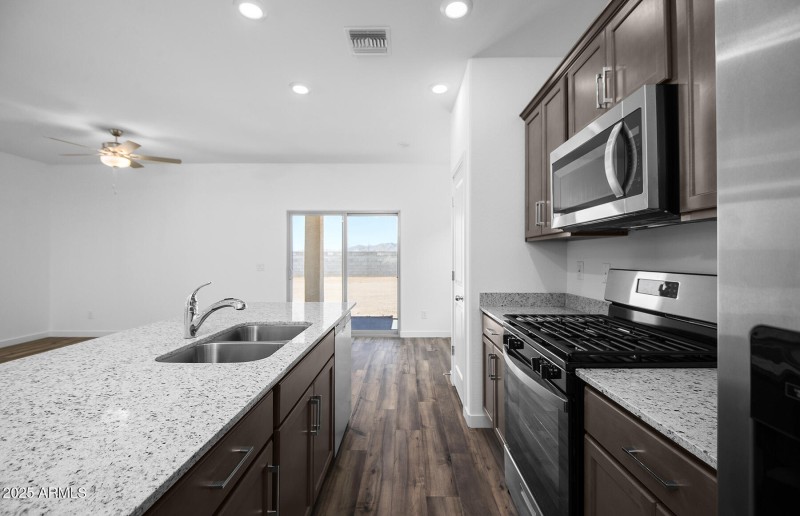 Southwest_Ash_A_L_005