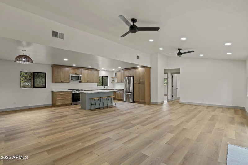 Great room/DIning/Kitchen