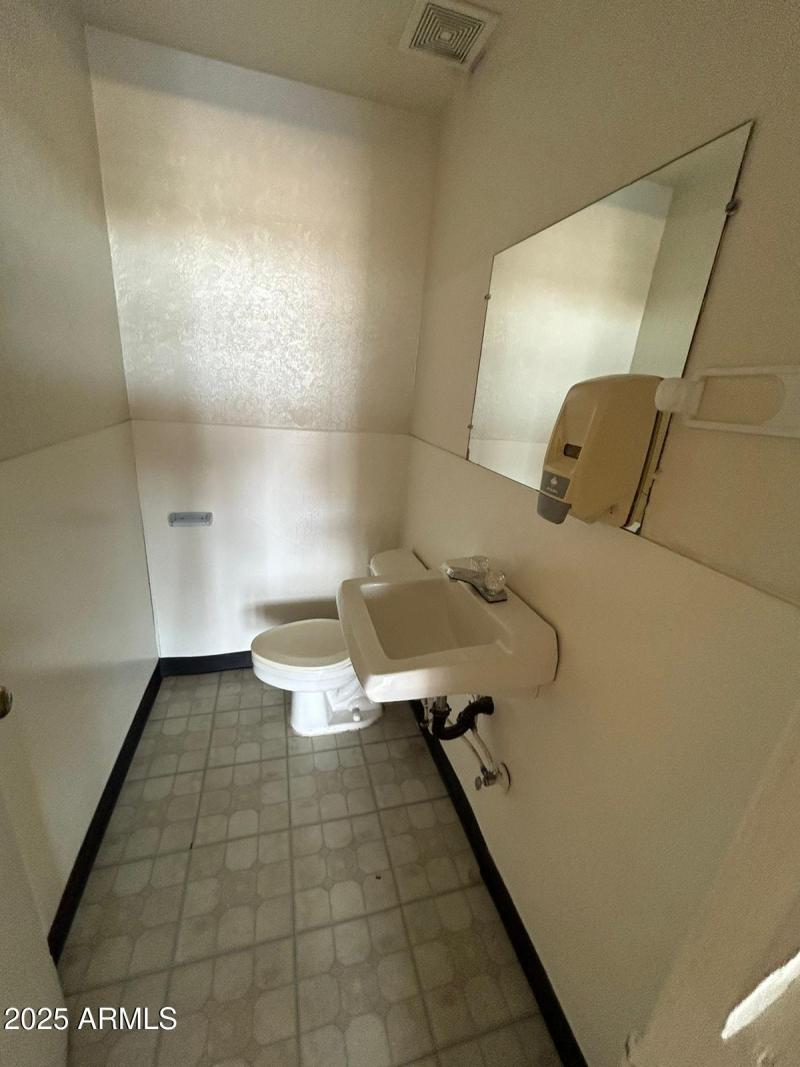 WhatsApp Image 2024-04-22 at 12.52.21 PM