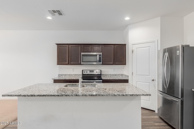 0008-08 - San Miguel