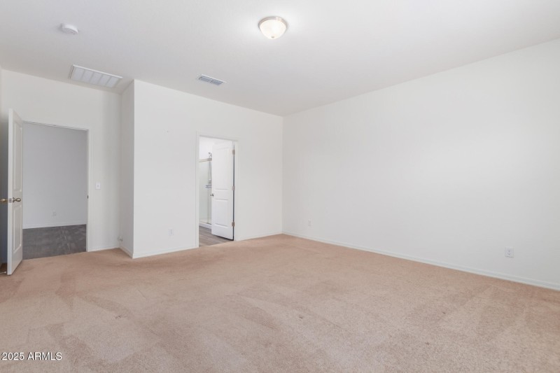 0011-11 - San Miguel