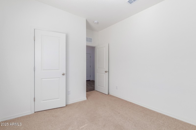 0017-17 - San Miguel