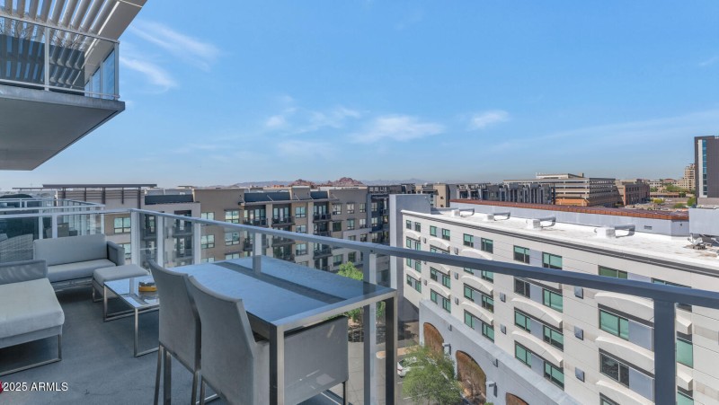 4422 N 75th St-large-018-014-TOD9459-150