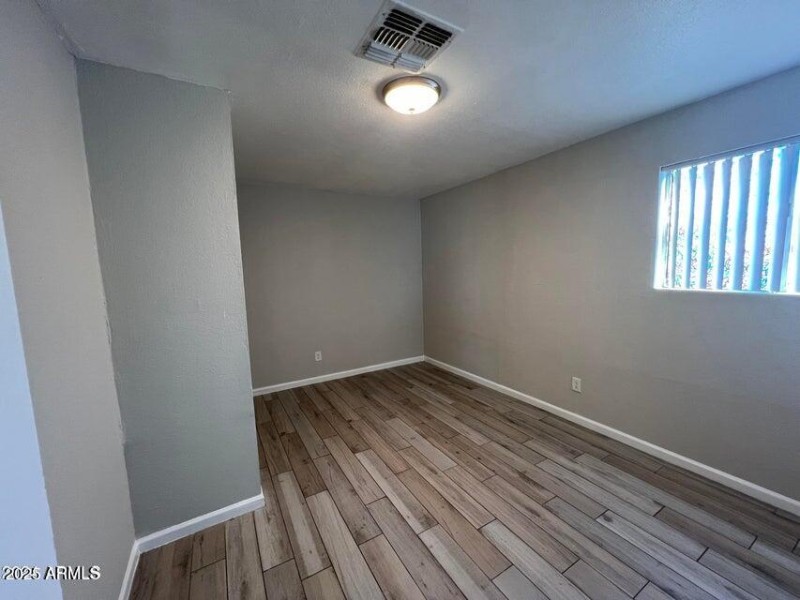 1529 E McKinley GH Pic 8