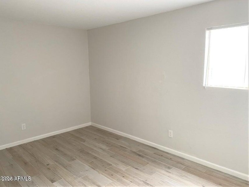 1529 E McKinley GH Pic 7