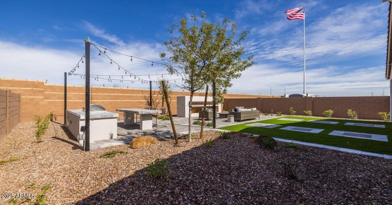 flagstaff-floor-plan-backyard-landscape-