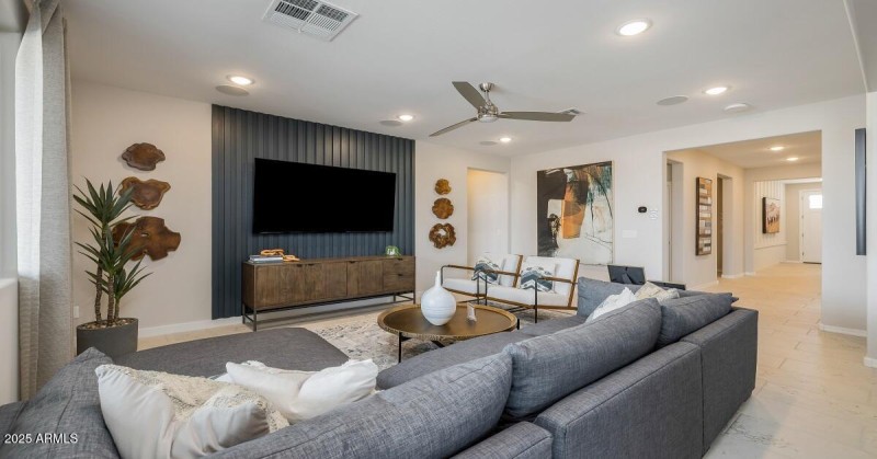 flagstaff-floor-plan-great-room-front-en