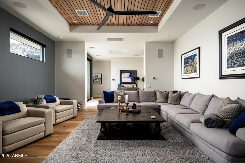 40-8328 E Whisper Rock Trail-40