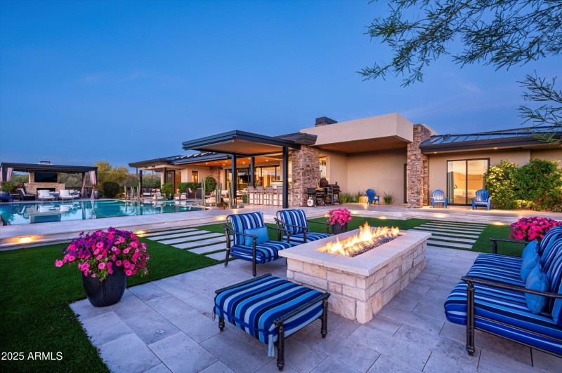 62-8328 E Whisper Rock Trail-62