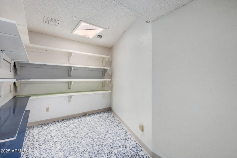 Spacious Storage or Flex Room