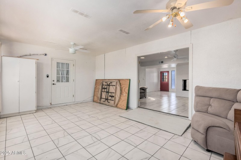 Multi-Use Bonus Living Space