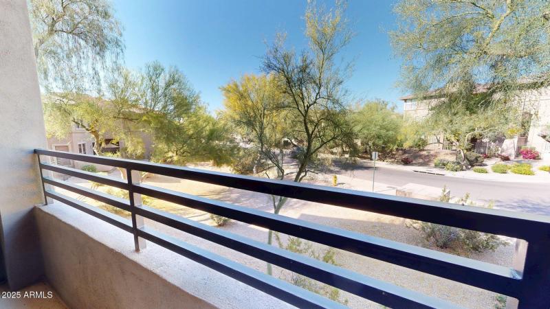 19777-N-76th-St-2212-04242025_152203