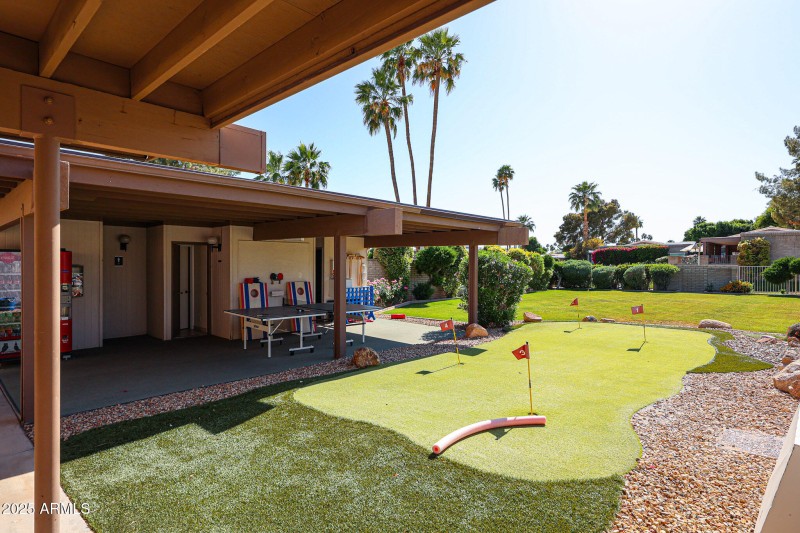 Community Putting Green