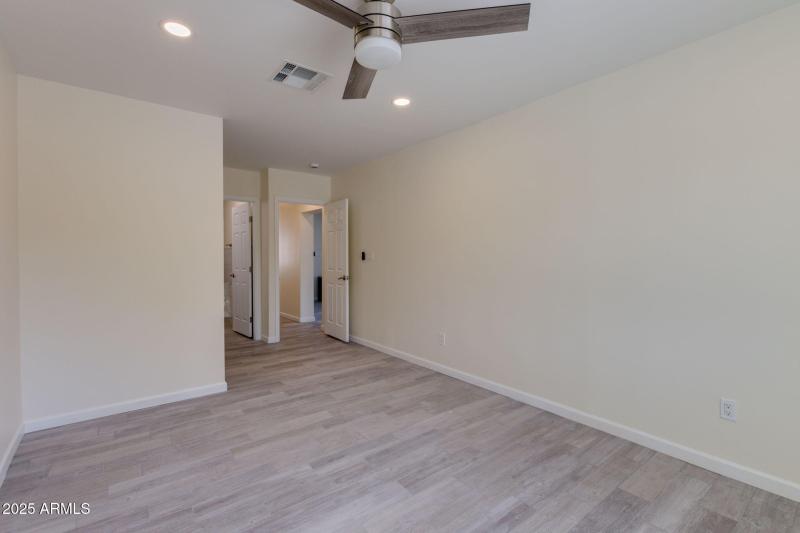 16-web-or-mls-a (16 of 70)