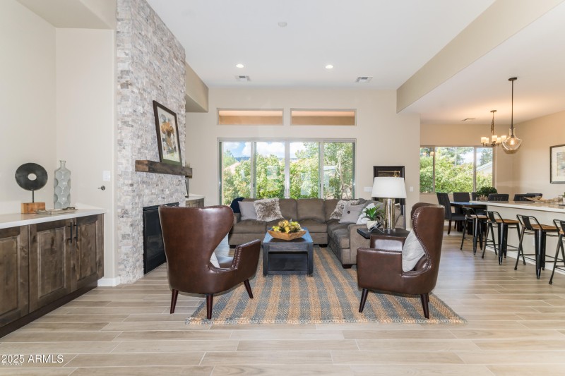 1980 Interior Photo 4