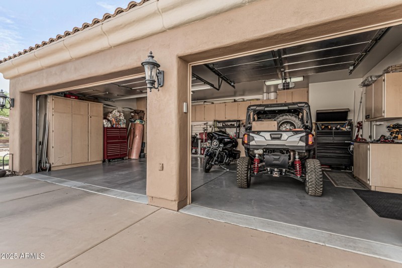 3 Car Garage
