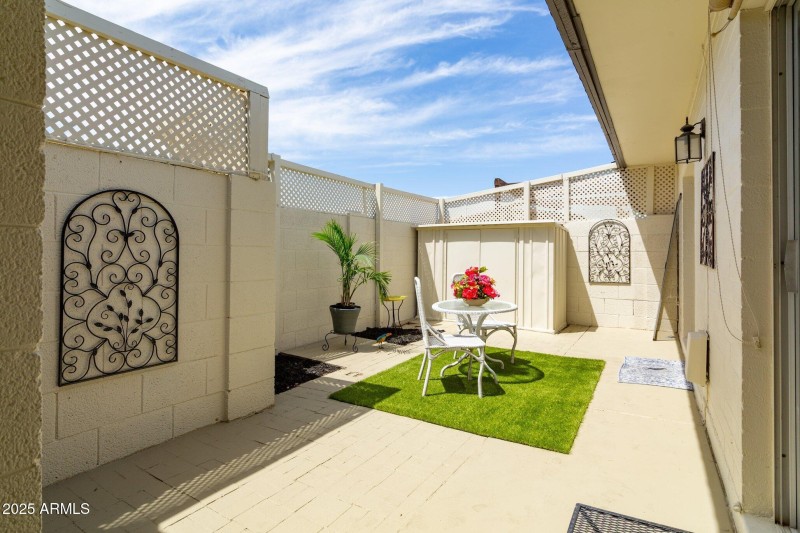 Country Club Way (5).jpg-SMALL