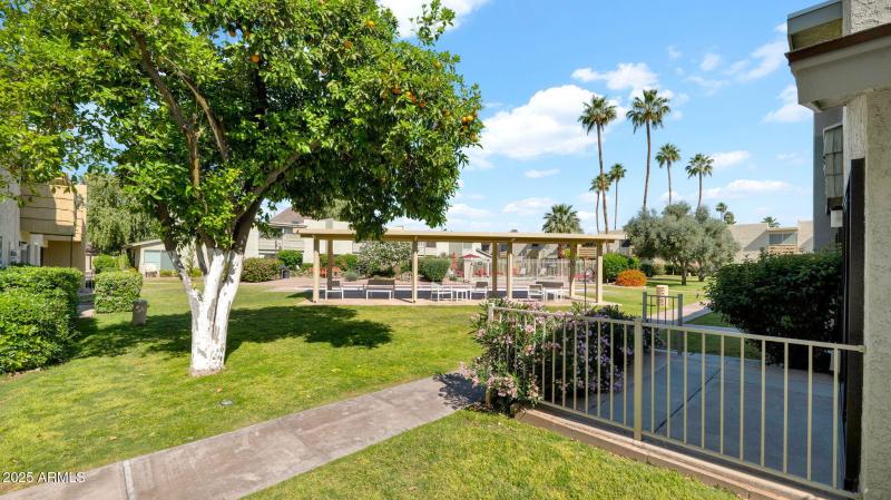 Close to complex amenities