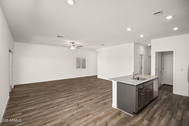 Southwest_Cottonwood_E_L_009