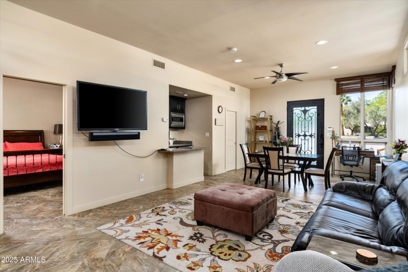 44-3901 E San Miguel Ave (44 of 91)