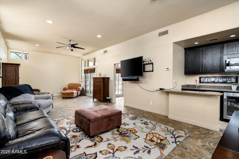 46-3901 E San Miguel Ave (46 of 91)