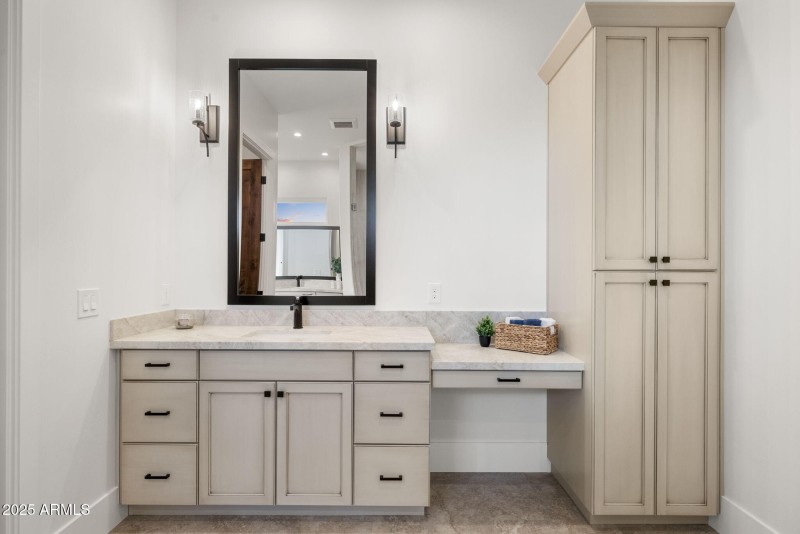 36-Primary Bathroom_2