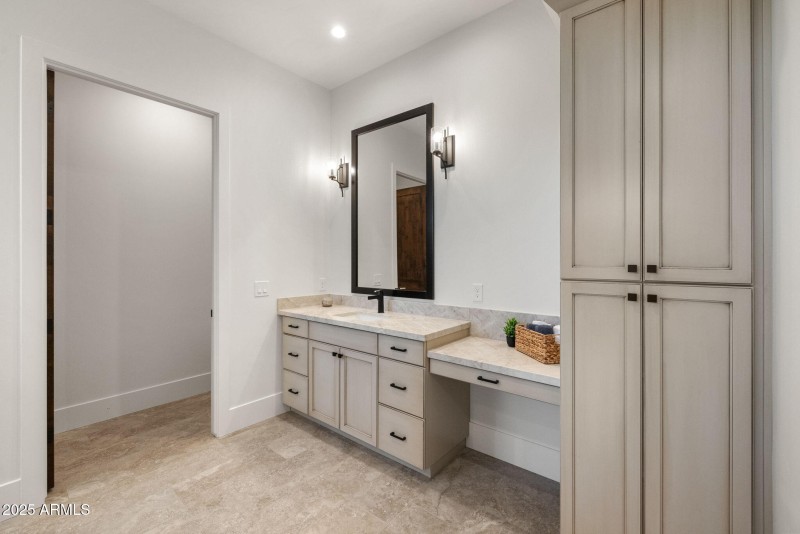 40-Primary Bathroom_6