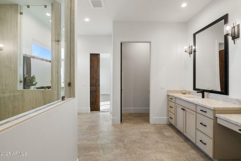 41-Primary Bathroom_7