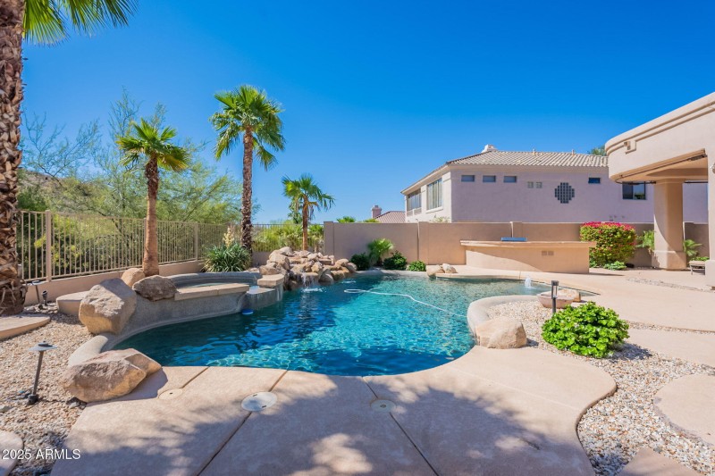 72-web-or-mls-Mountain Stone-72