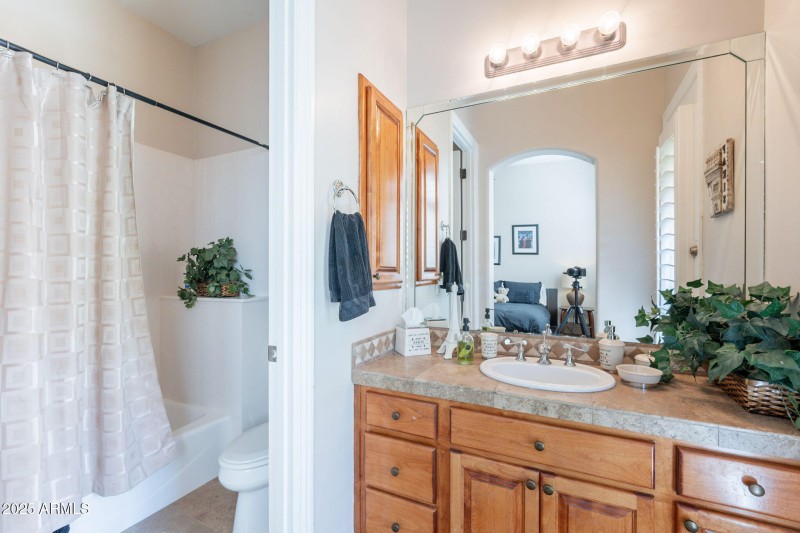 32-web-or-mls-Mountain Stone-32