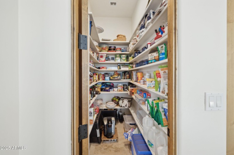 19-web-or-mls-29717-n-141st-pl