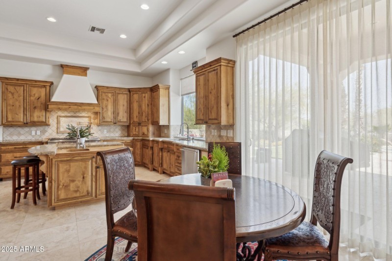 21-web-or-mls-29717-n-141st-pl