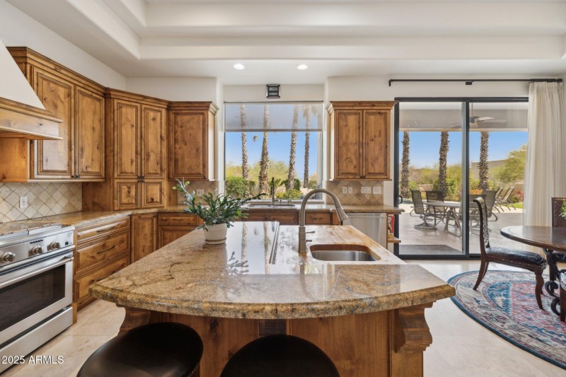 18-web-or-mls-29717-n-141st-pl