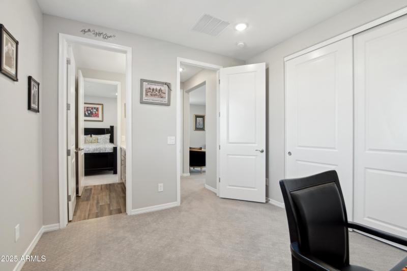 16-print-N Pioneer Dr-2604-016