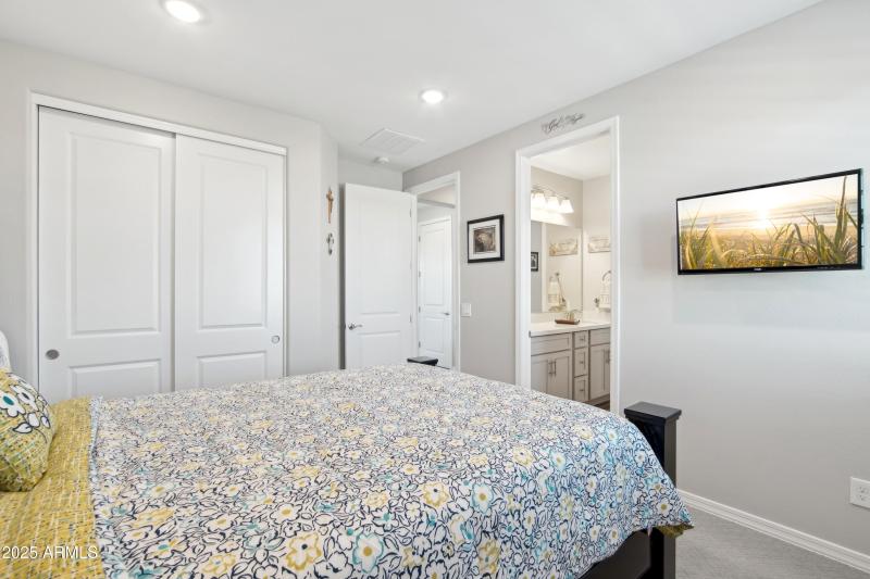 18-print-N Pioneer Dr-2604-018