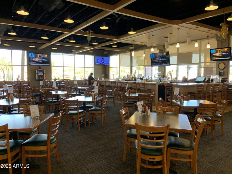 Apache Wells Restaurant & Sports Bar