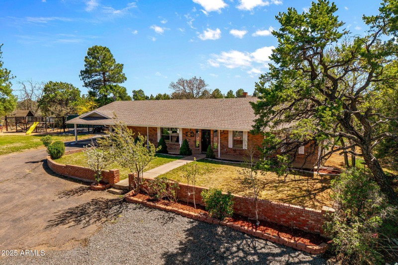 541WDueceOfClubs-ShowLowAZ-32