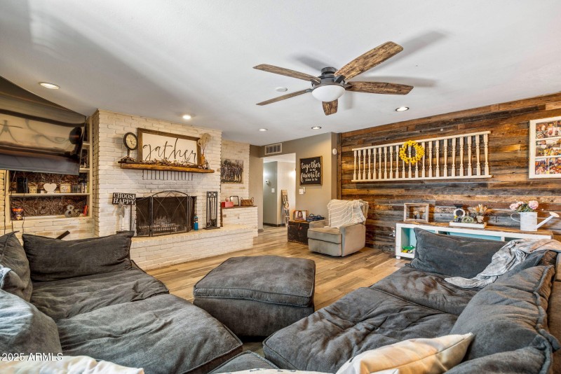 541WDueceOfClubs-ShowLowAZ-9