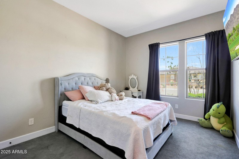 11807 W Parkway Lane