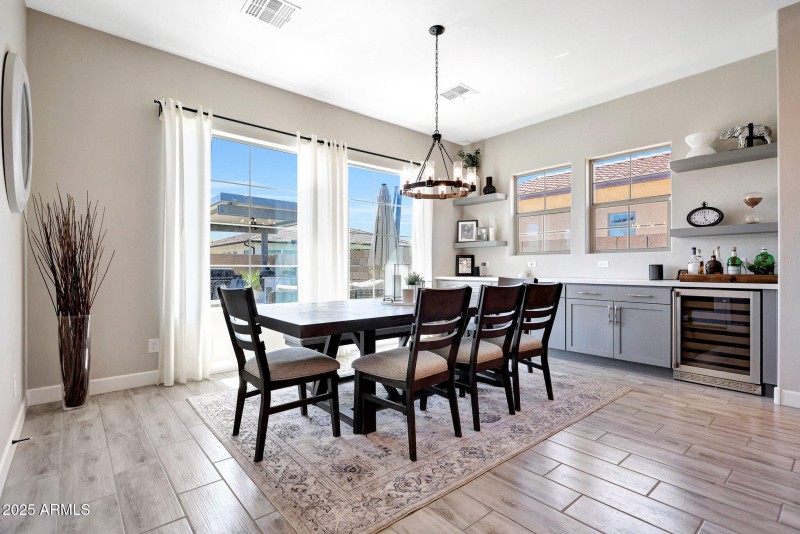 11807 W Parkway Lane