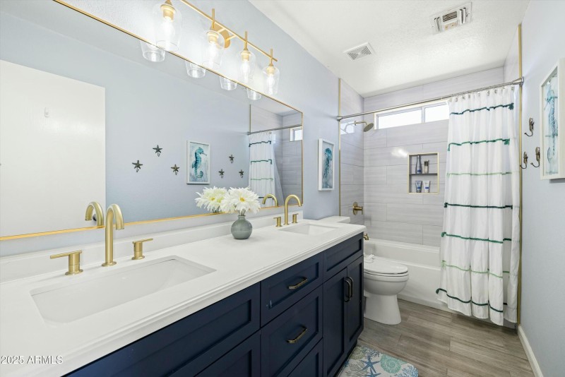 Upstairs - Secondary Bathroom