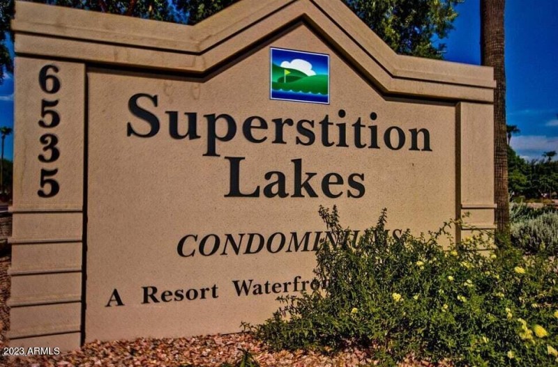 superstition lakes condo