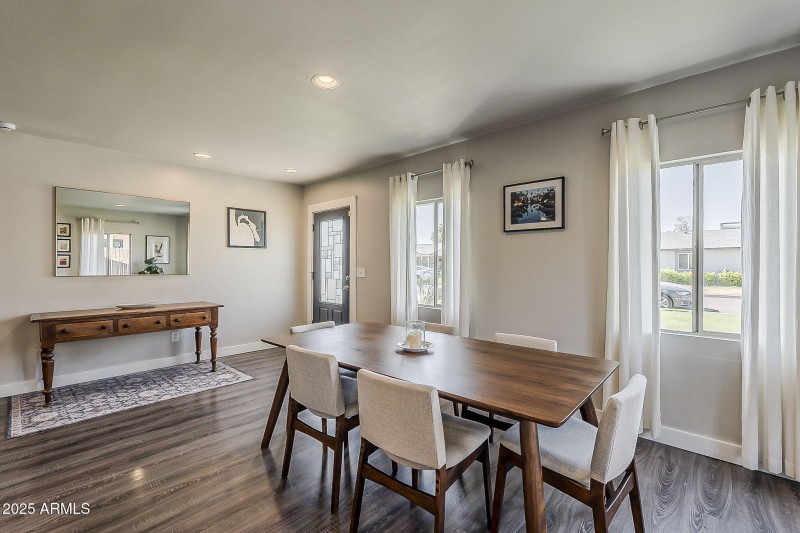 38-web-or-mls-Windsor-19