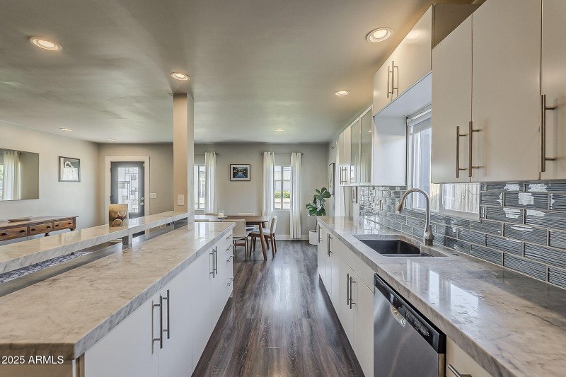 42-web-or-mls-Windsor-23