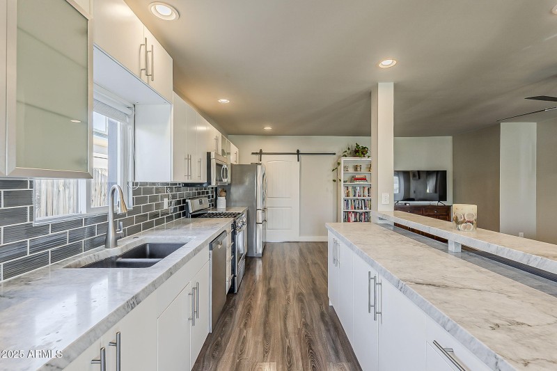 45-web-or-mls-Windsor-26