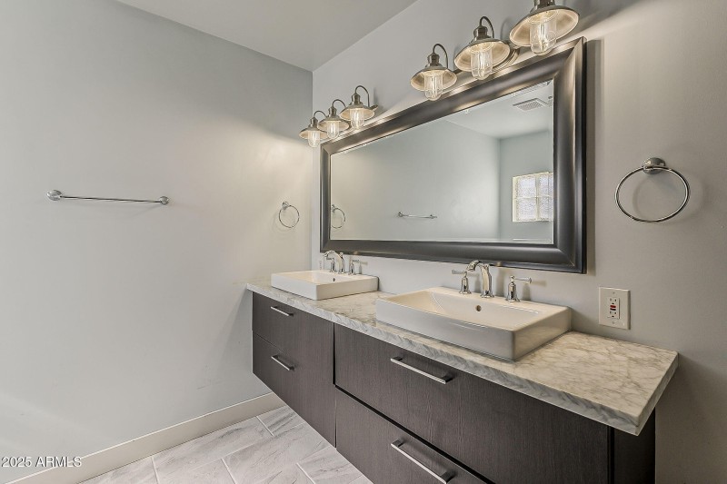 55-web-or-mls-Windsor-36