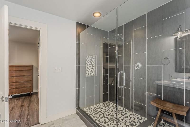 56-web-or-mls-Windsor-37